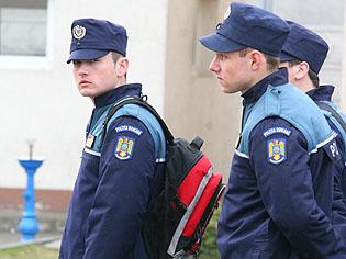 Prima zi de școală și pentru viitorii polițiști - 00007105large-1347873023.jpg
