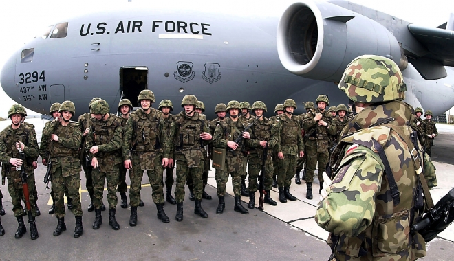 Statele Unite preiau comanda trupelor NATO din Europa. Cine îl înlocuiește pe generalul Breedlove - 000421f8705r00262799000-1462346939.jpg