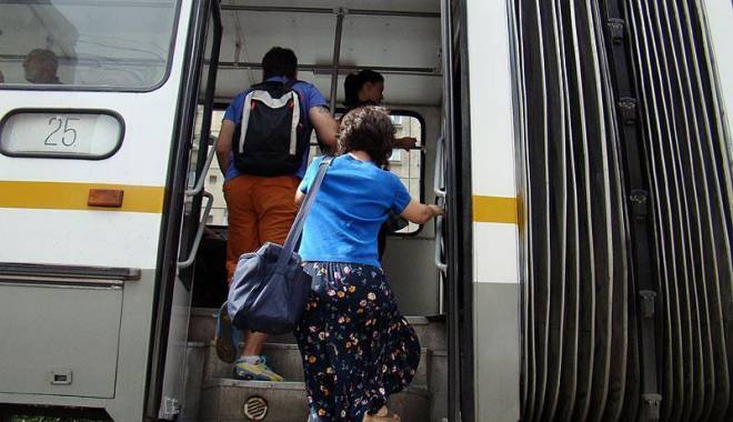 ATENȚIE! CANICULA ÎNTÂRZIE TRENURILE - 00046348large-1436339937.jpg