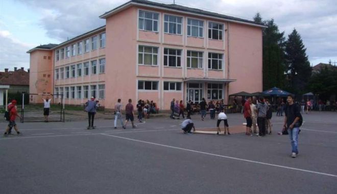 Peste 1.100 de evenimente sesizate în incinta şcolilor, în perioada 25 septembrie - 21 decembrie - 00140132large-1703491885.jpg