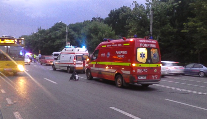 Galerie foto / Accident rutier GRAV în Constanța. Două persoane au fost SPULBERATE pe trecerea de pietoni - UPDATE - 006-1402770314.jpg