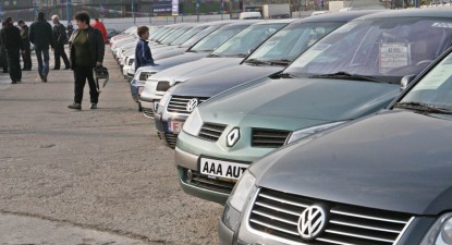 Dealerii auto locali vor să 