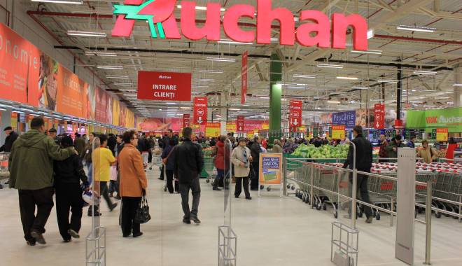 Cea mai mare tranzacție din România în 2014: Auchan poate prelua 12 hipermarketuri - 02intrarehipermarket2a8052205df-1420720007.jpg