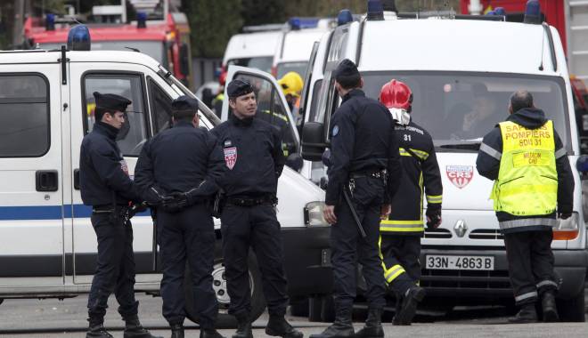 Focuri de armă la Paris. Bărbat ucis! - 0321franceshootings1-1452167489.jpg