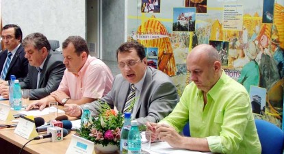 Portuarii reclamă compania ArcelorMittal la Bruxelles - 03dbeaa63095e87dfd054aeb6832c72d.jpg