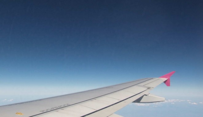 Aripă de avion, desprinsă în zbor - 0404092-1400255260.jpg