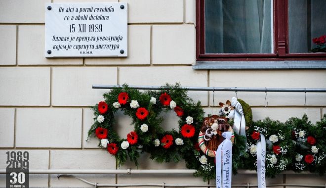 Zi de doliu la Timișoara! Sunt comemorați primii tineri ai Revoluției, secerați sub gloanțe - 053135617a93013194-1576567951.jpg