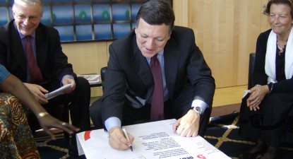 Cum a împărțit Barroso portofoliile în Comisia Europeană lărgită - 059bb927fd3b32d7b4e9ca7edad819f3.jpg