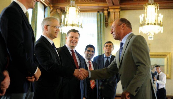 Traian Băsescu se întâlnește cu delegația FMI - 07basescufmi5078751950-1320320730.jpg