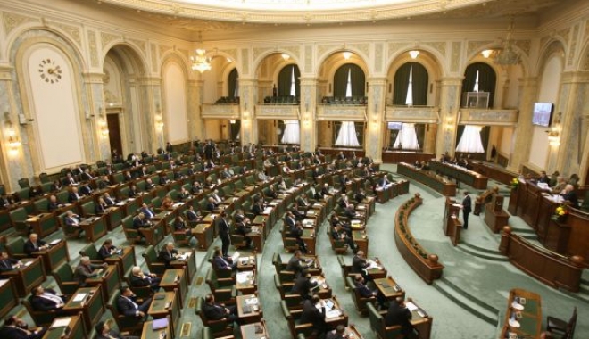 Senat: Aviz favorabil respingerii OUG 13 și aprobării OUG 14 în Comisia de constituționalitate - 07plensenatrzv3357465x390-1486981549.jpg
