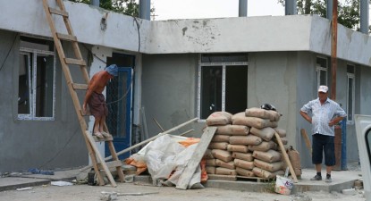 Un muncitor din portul Constanța a alunecat de pe o scară și s-a lovit la testicule - 08aedba65ce0912968390343bd2c4bdf.jpg