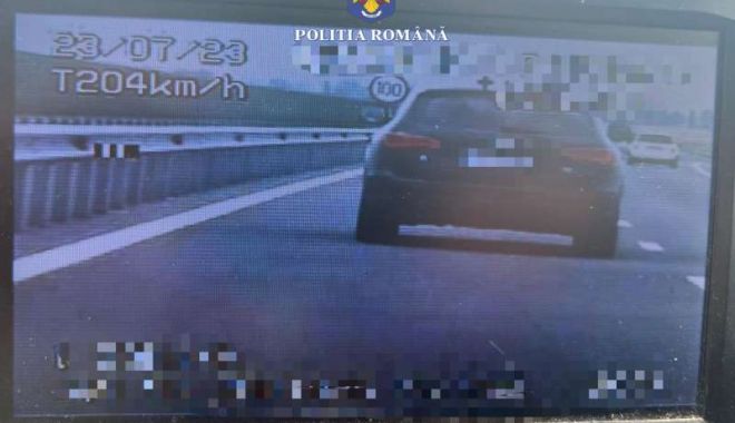 Bărbat de 47 de ani, depistat conducând cu 204 km/h pe autostradă - 095ab225440a4813b9a5e852759b798c-1690179031.jpg