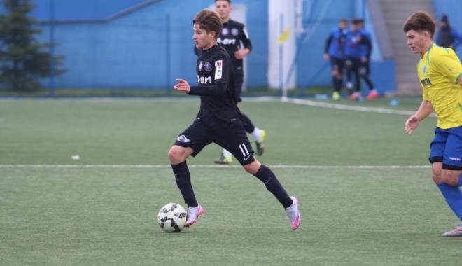 Fotbal: Doi jucători ai Academiei, convocați la lotul național U16 - 09620bc0bd7e38cb106b73ea4e4ff101-1450381123.jpg