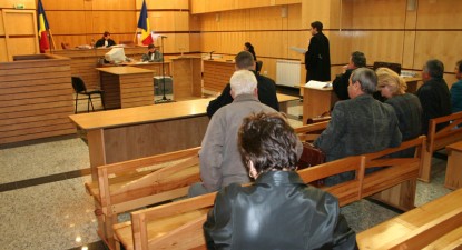 Polițistul Iulian Nucu i-a spus că-l poate scăpa de dosar penal contra sumei de 2.000 de euro - 09a6fe5ea4948f06c3565fb75e49c1e5.jpg