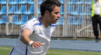 Fundașul farist Alexandru Mățel a plecat la Astra Ploiești - 0a5ebbfe04b395de36a4b20e3b3398e2.jpg