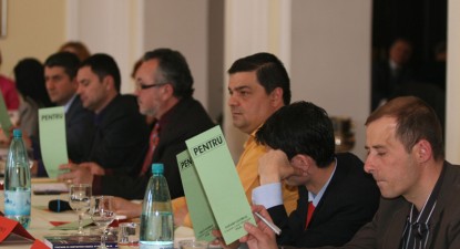 Cei 27 de consilieri locali vor gâfâi zeloși printre consiliile de administrație ale școlilor - 0bb0a8aef3964b8def54a4d4a7012e61.jpg