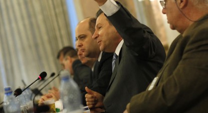 Parlamentarii din comisiile de finanțe au adoptat, ieri dimineață, bugetul de stat pe 2010 - 0be7a091252e36e2e42838b9ac58ca38.jpg