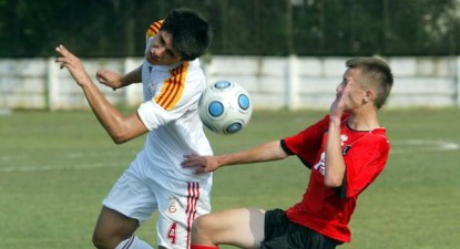 Academia Puskas a ajuns-o din urmă pe Galatasaray - 0bee2582287092193eca43328a208286.jpg