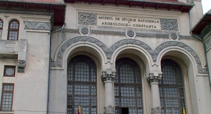 Un sediu monumental și controversat: Primăria Constanța - 0da30e0e32860764823d3f0c1146f62a.jpg
