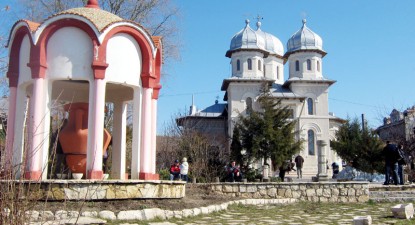 Mănăstirea Dervent, un loc al reculegerii indiferent de anotimp - 0e11b56d493ed726dea457a742ceea33.jpg