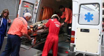 A ajuns pe patul de spital după ce a agresat un polițist în trafic - 0e8970a411a619a5812f91322963ef99.jpg