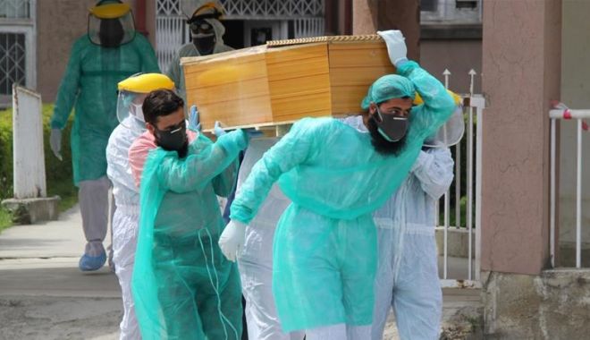 Pandemia de coronavirus a provocat cel puțin 240.000 de decese la nivel global - 0e8b725e55c2414cb7404885985ed318-1588440804.jpg