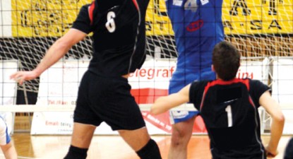 Campioana înlăcrimată - 0e9d082cc64e742e0213922bbe25dcb6.jpg
