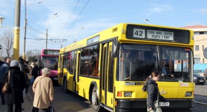 Autobuzele 42 și 43, raiul hoților de buzunare - 0ff3d438a8078153fd2dbd287816eec7.jpg