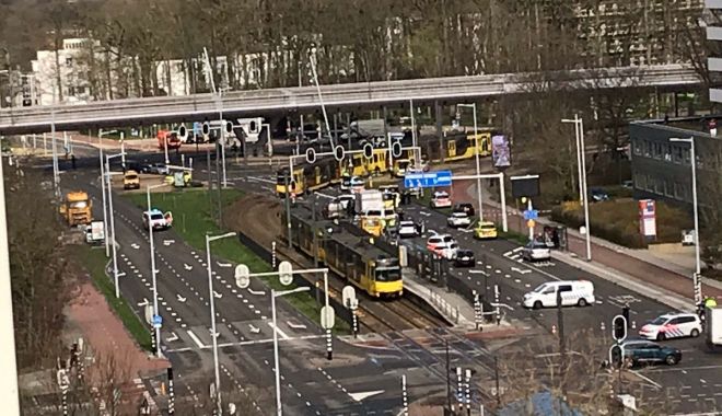 Împușcături la Utrecht, sunt mai multe victime. Un bărbat a deschis focul în tramvai - 0oktoberplein-1552905948.jpg