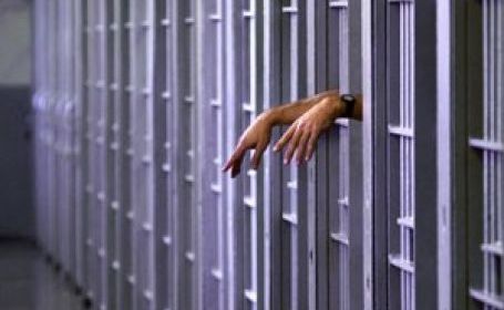 14 ani de pușcărie pentru complicitate la înșelăciune - 1-1317414798.jpg