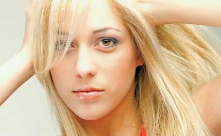 Blonda în spațiu - 1-1318361279.jpg