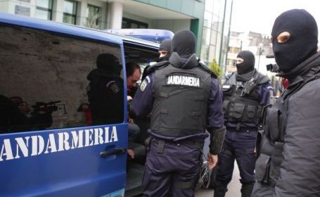 90 de jandarmi vor patrula pe străzi în noaptea de Revelion - 1-1325251634.jpg