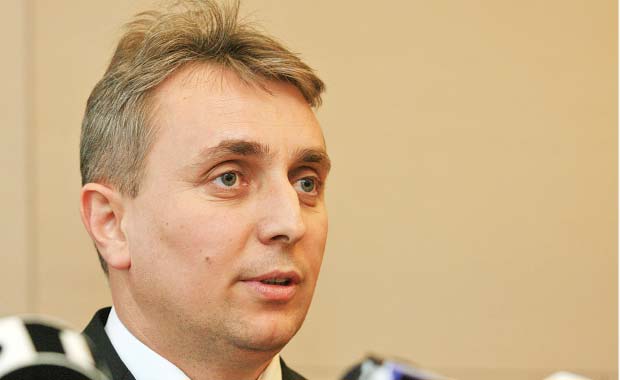 Ministrul Economiei l-a demis pe Radu Cristescu din funcția de consilier - 1-1329809836.jpg