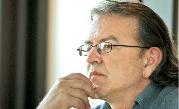 De ce a fost declarat Ducu Bertzi colaborator al Securității - 1-1335967655.jpg