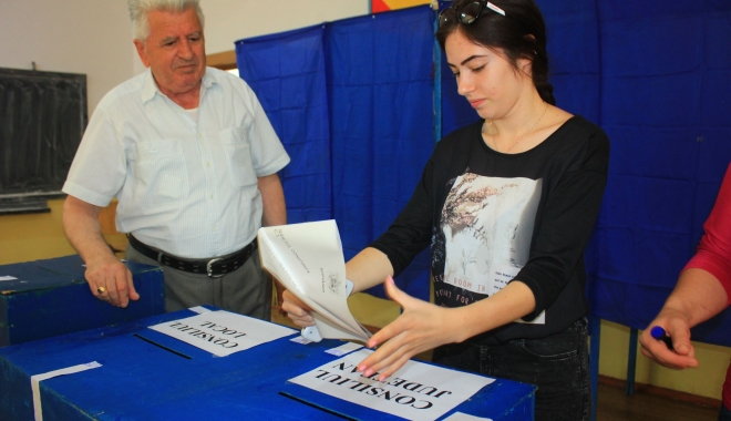PSD și PNL, luptă la baionetă pentru Consiliul Județean Constanța / 30 de voturi diferența dintre cele două partide - 1-1465210772.jpg