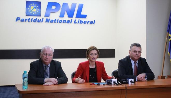 Alinuța sadica și piticii muți de la Constanța - 1-1476949941.jpg