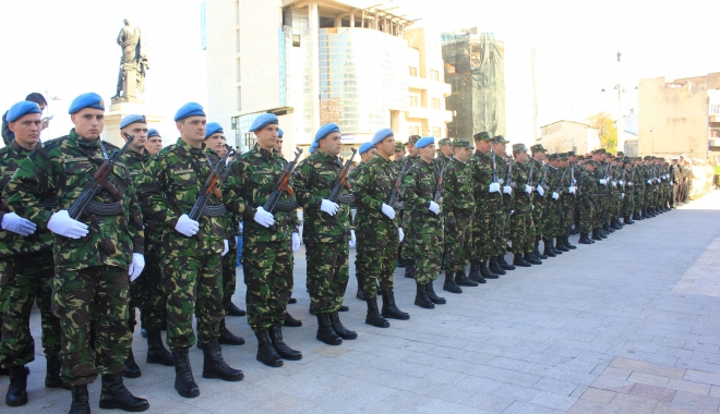 PROBLEMELE SOCIALE DIN ARMATĂ LE AFLAȚI DE LA SOLDAȚI, NU DE LA GENERALI ȘI COLONEI! Militarul cu 1.200 lei salariu trăiește greu, nu amiralul cu 10.000 lei - 1-1488525992.jpg