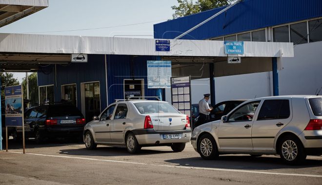 ILEGALITĂȚI la graniță, în zi de sărbătoare: MIGRANȚI, CONTRABANDĂ și falsuri! - 1-1577354605.jpg