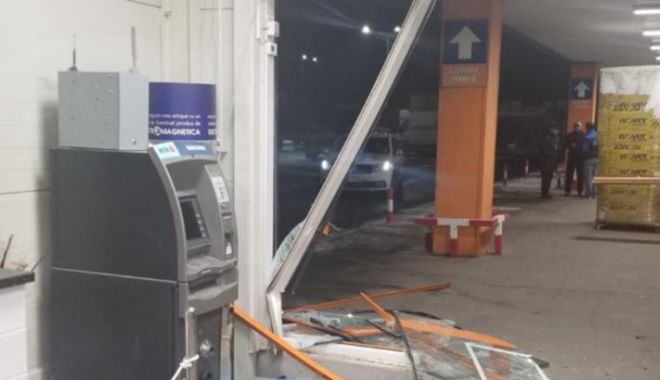 Bancomatele, tot mai vânate de hoți. VEZI METODELE FOLOSITE! - 1-1579080197.jpg