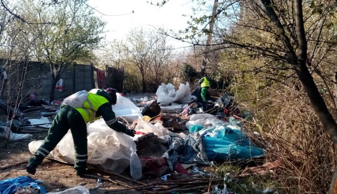 Polițiștii constănțeni au dezafectat un adăpost improvizat în zona Far - 1-1585827687.jpg