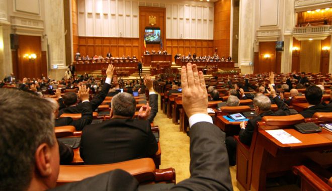 Informații de ultimă oră. Cu cât vor fi impozitate pensiile speciale mai mari de 7.000 de lei - 1-1592397723.jpg