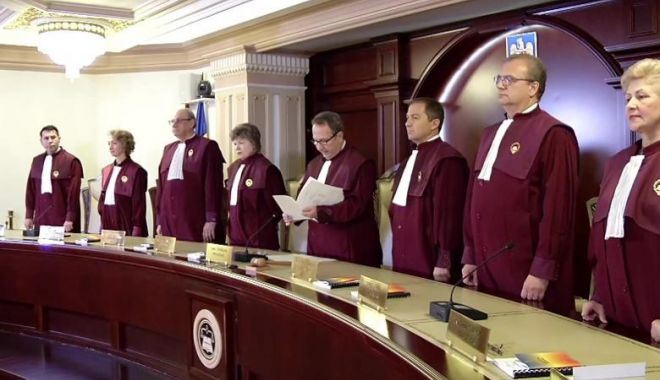 CCR a amânat pentru septembrie decizia privind impozitarea pensiilor speciale - 1-1594730943.jpg