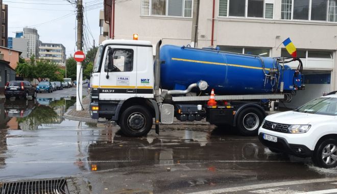 Cod galben la Constanța! Echipele primăriei sunt poziționate în zonele de risc la inundații - 1-1597940503.jpg