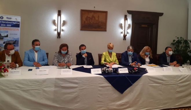 Liberalii, reuniți la Neptun. Se discută despre dezvoltarea județului Constanța - 1-1599217722.jpg