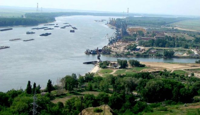 Debitul Dunării creşte aproape dublu faţă de media lunii octombrie - 1-1603013392.jpg
