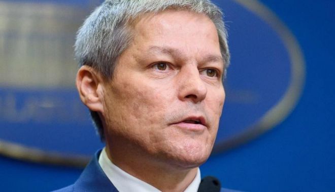 Dacian Cioloş: Trecerea şcolii în online ar trebui să ţină cont de realitatea pe care o avem în teren - 1-1604833692.jpg