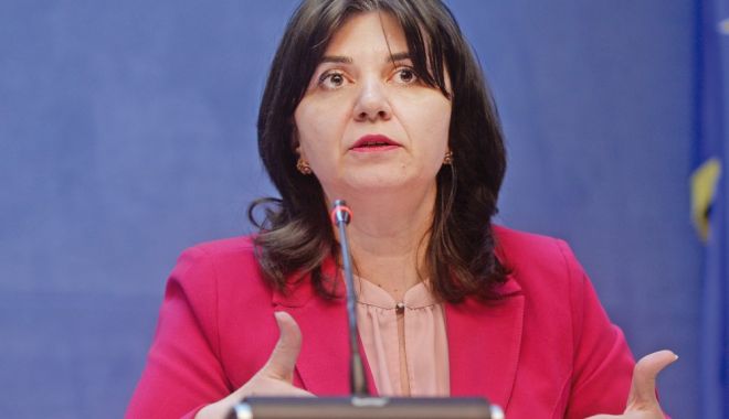 Monica Anisie: Ştiinţa trebuie să fie prioritară atât în educaţia tinerilor, cât şi în viaţa de zi cu zi - 1-1606313713.jpg