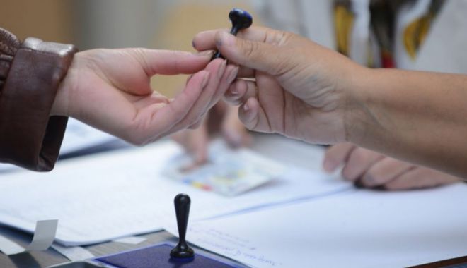 Cine poate vota prin intermediul urnei speciale la alegerile parlamentare - 1-1606928179.jpg