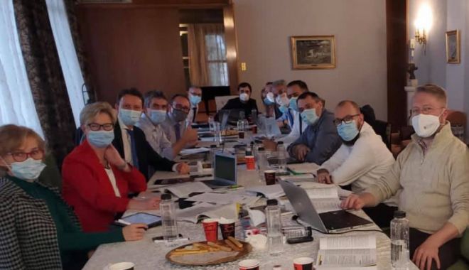 A doua zi a negocierilor PNL, USR PLUS şi UDMR pentru constituirea coaliţiei de guvernare - 1-1607850657.jpg