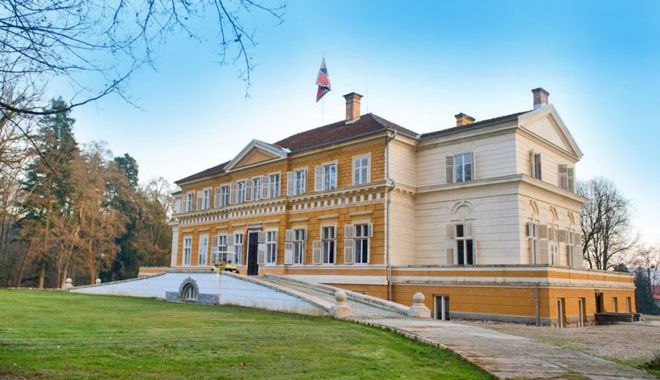 Unde va petrece familia Regală Crăciunul şi Anul Nou - 1-1608460745.jpg